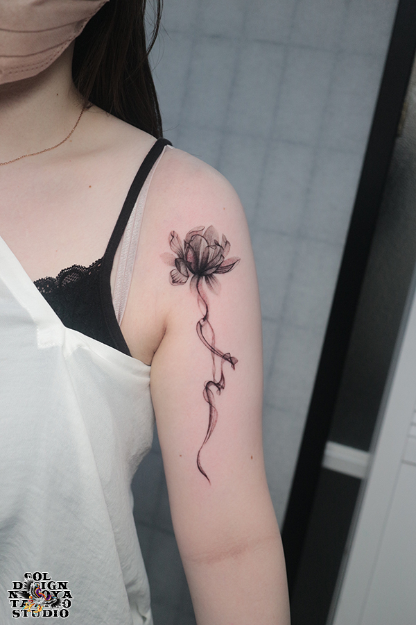 名古屋　タトゥー　女性